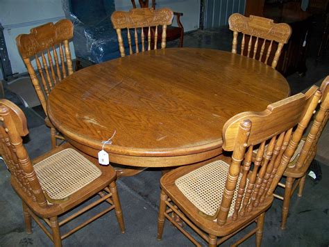 Must pick up. . Used kitchen table and chairs